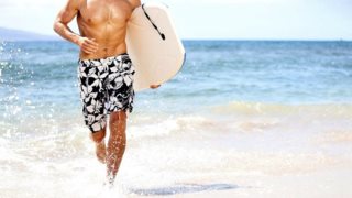 Με ποιο τρόπο θα φτιάξεις γρηγορότερα σώμα για παραλία: Με δίαιτα ή με γυμναστική;
