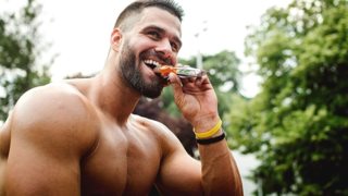 Τι να τρως ακριβώς αν θέλεις να γίνεις φέτες
: Ποιες τροφές θα σε βοηθήσουν!