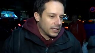 Ο Δημήτρης Μακαλιάς στην πρώτη του αντίδραση μετά την αποχώρηση της Τζο Κουτσοκώστα από την εκπομπή τους