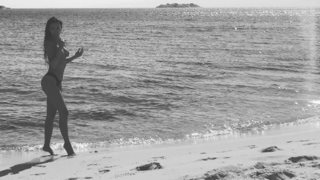 Ελένη Φουρέιρα: Οι νέες sexy λήψεις με μαγιό στο instagram!