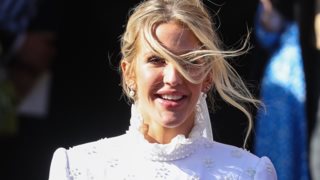 Ellie Goulding: Παντρεύτηκε και φόρεσε ένα παραμυθένιο νυφικό
