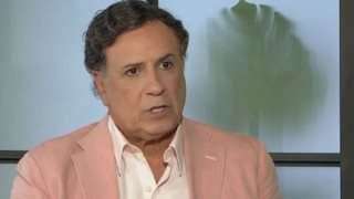 Χάρης Ρώμας: "Η αναγνωρισιμότητά μου ήρθε όταν ήμουν μεγάλος, στα τριάντα μου, με τη σειρά "Οι μεν και οι δεν"