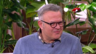 Ο Μιχάλης Ρέππας έκανε μια πρωτότυπη αποκάλυψη στην Ελένη Μενεγάκη για τη νέα σειρά που ετοιμάζει στο MEGA