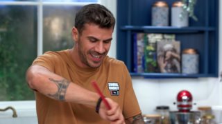 "Kitchen Lab" | Ο Άκης Πετρετζίκης βάζει γεύση στο Σαββατοκύριακό σου! Τι θα μαγειρέψει;