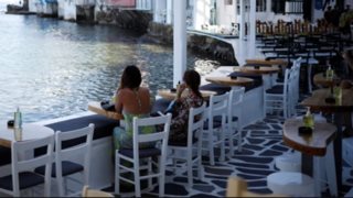 Κορονοϊός: Φόβοι για αύξηση κρουσμάτων μετά τον Δεκαπενταύγουστο - Αυστηροί έλεγχοι στα &quot;κόκκινα&quot; νησιά