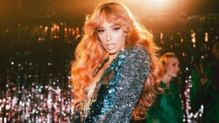 Γενέθλια για την Ελένη Φουρέιρα | Η τούρτα υπερπαραγωγή που της έκαναν έκπληξη οι θαυμαστές της