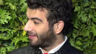 Μάνος Ιωάννου: «Εμένα που με βλέπεις, το καλοκαίρι πλένω μόνος μου. Σίγουρα η σύντροφός μου θα ήθελα να μου κάνει τις δουλειές»