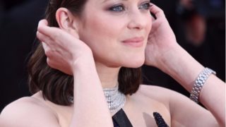 Marion Cotillard
: Έγινε ξανθιά και έκανε την πιο τέλεια εμφάνιση!