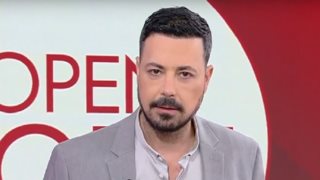 Εκτός &quot;Open Τώρα&quot; ο Θανάσης Κατερινόπουλος - &quot;Έκατσες δίπλα του, τώρα του πήρες και τη θέση&quot;