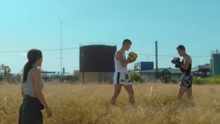 Motorway 65: Η ελληνική ταινία που διεκδικεί τον Χρυσό Φοίνικα στο Φεστιβάλ Καννών