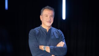 Ο Σταύρος Θεοδωράκης έβαλε το μαγιό του και έκανε μπάνιο παραμονή Χριστουγέννων