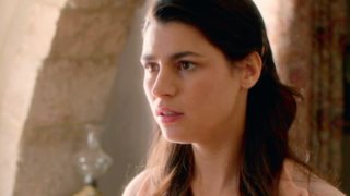 Μόνο στο Yupiii! Άγιος Έρωτας | Η Χλόη κάνει έκτρωση &amp; η Θάλεια το σκάει από το ψυχιατρείο