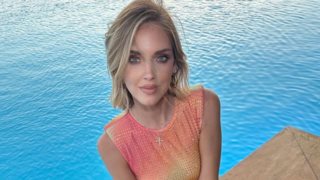 Η Chiara Ferragni στη Μύκονο | Βρήκαμε το girly μπικίνι της και είναι σε έκπτωση