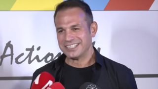 Ντέμης Νικολαΐδης: &quot;Είχα κόμπλεξ και πρόβλημα και δεν μιλούσα στους δημοσιογράφους&quot;