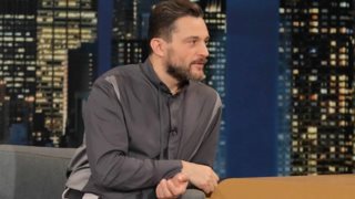 Γιώργος Καραμίχος: Η επιστροφή στην Ελλάδα μετά από 7 χρόνια! Η σπάνια αναφορά στον γιο του &amp; η είσοδος στο «Καφέ της Χαράς»