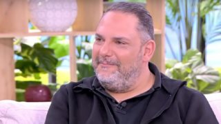 Στέλιος Διονυσίου: &quot;Είναι εύκολο για ένα παιδί να διαχειριστεί το ότι ο μπαμπάς του έχει άλλη γυναίκα;&quot;