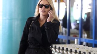 Ταξίδι με αεροπλάνο: Τι να φορέσεις για να είσαι stylish και άνετη