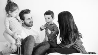 MamaPost by The Mamagers
: «Πώς να μεγαλώσουμε παιδιά που να έχουν αυτοεκτίμηση και ηρεμία»