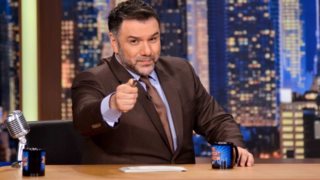 Γρηγόρης Αρναούτογλου: Με νέο ζωντανό late night show στον ΑΝΤ1!