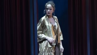 Η Έλλη Τρίγγου μιλά για τη σύγκριση με την Τζένη Καρέζη