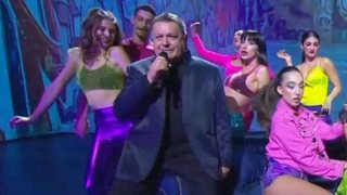 J2US | Γιάννης Καπετάνιος &amp; Μαρία Καρλάκη πρώτη φορά στη σκηνή τραγουδούν Ελένη Φουρέιρα