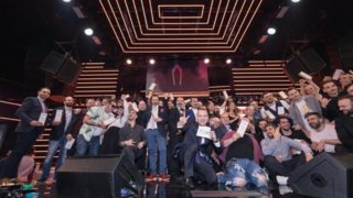 Αθηνόραμα Bar Awards 2019: To «Grooove Cocktail Bar» στον Βόλο είναι 
το καλύτερο μπαρ στην Ελλάδα