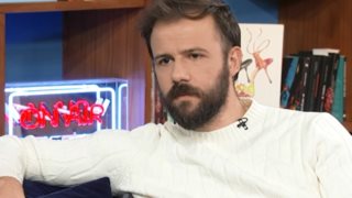 Νίκος Γκέλια: &quot;Όταν διαπίστωσαν ότι κατάγομαι από την Αλβανία, άνοιξαν το πορτ μπαγκάζ μου&quot;