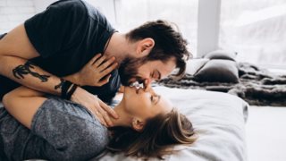 Οι επιστημονικοί λόγοι για να μη θέλεις να είσαι άλλο single
: Η δέσμευση τελικά μπορεί να σου κάνει καλό.
