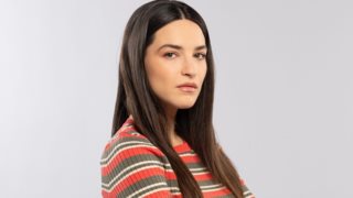 Η Μέγκι Σούλι συστήνει την ηρωίδα της στη "Διάφανη Αγάπη"