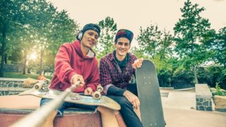 Ποτέ Ξανά Δεκαπεντάχρονος: Οι παιδιάστικες συμπεριφορές που καλό είναι να αφήσεις πίσω σου