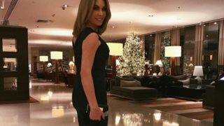 Τατιάνα Στεφανίδου: Η κομψή εμφάνιση σε χριστουγεννιάτικο δείπνο: Φωτογραφίες