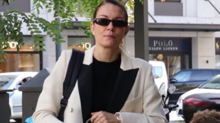 Η Βίκυ Καγιά σε καθημερινά στιγμιότυπα μαζί με τα παιδιά της