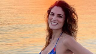 Η Μαίρη Συνατσάκη ποζάρει με μπικίνι στον πέμπτο μήνα της εγκυμοσύνης – Το δημόσιο ευχαριστώ της