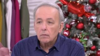 Η αιχμή του Ανδρέα Μικρούτσικου για πασίγνωστο τηλεοπτικό πρόσωπο: &quot;Υπάρχουν παρουσιάστριες που με κάνουν και ντρέπομαι&quot;
