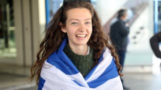 Eurovision 2022 | Η Αμάντα Γεωργιάδη αναχώρησε για το Τορίνο! Φωτογραφίες