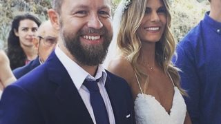 Γιάννης Βαρδής: Φωτογραφίζει τη σύζυγό του &amp; δηλώνει: «Της αξίζει μόνο να χαμογελάει»