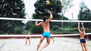 Summer Gym: Τα καλοκαιρινά αθλήματα που καίνε τις περισσότερες θερμίδες
