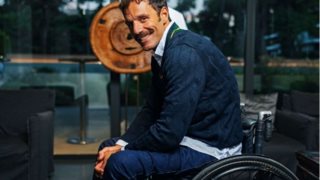 Ανακαλύπτουμε τα key items του χειμερινού στιλ με τον Αντώνη Τσαπατάκη