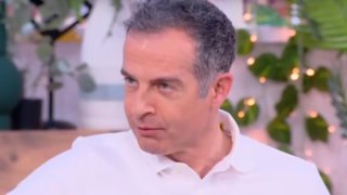 Βουρκωμένος ο Άρης Καβατζίκης: "Ήταν η πιο ωραία μου παρέα"