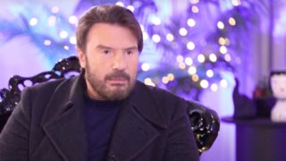 Στράτος Τζώρτζογλου: &quot;Μεγάλωσα σε μία πολύ φτωχή οικογένεια - Μπορεί να τρώγαμε πατάτες τηγανητές για 2 εβδομάδες&quot;