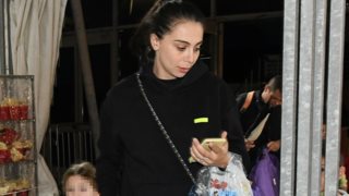 Ολυμπία Χοψονίδου: Σε καθημερινές στιγμές με τα παιδιά της | Πού την εντοπίσαμε;