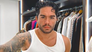 Ο Χρήστος Μάστορας στο γυμναστήριο με το τζιν του