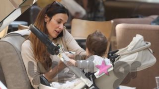 Ιζαμπέλα Κογιεβίνα: Η σπάνια δημόσια εμφάνιση μετά τη γέννηση του τρίτου της παιδιού!