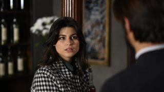 Μόνο στο Yupiii! Ανατροπή στον "Άγιο Έρωτα" | Χλόη &amp; π. Νικόλας το σκάνε με το παιδί &amp; ένας λεσβιακός έρωτας γεννιέται!