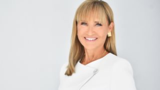 Η Μάρα Ζαχαρέα εντελώς αμακιγιάριστη στις διακοπές της