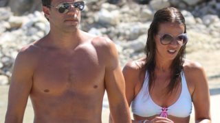 Τάκης Φύσσας: Ο πρώην διεθνής ποδοσφαιριστής με τη σύζυγό του και τα παιδιά τους στη Μύκονο: Φωτογραφίες