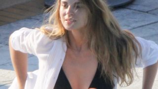 Πατρίτσια Μίλικ-Περιστέρη: Στην πισίνα με τον σύντροφό της: Φωτογραφίες