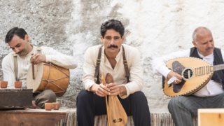 Είδαμε τις &quot;17 Κλωστές&quot; στην COSMOTE TV - Αξίζει να τη δεις;