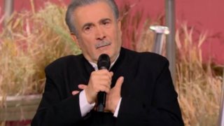 Η ανακοίνωση του Λάκη Λαζόπουλου μετά την είδηση του γάμου της κόρης του: "Θα ήθελα να σεβαστείτε αυτό το γεγονός"