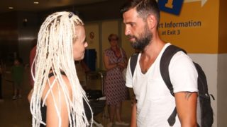 Μιχάλης Μουρούτσος: Επέστρεψε στην Ελλάδα! Οι πρώτες φωτογραφίες από το αεροδρόμιο